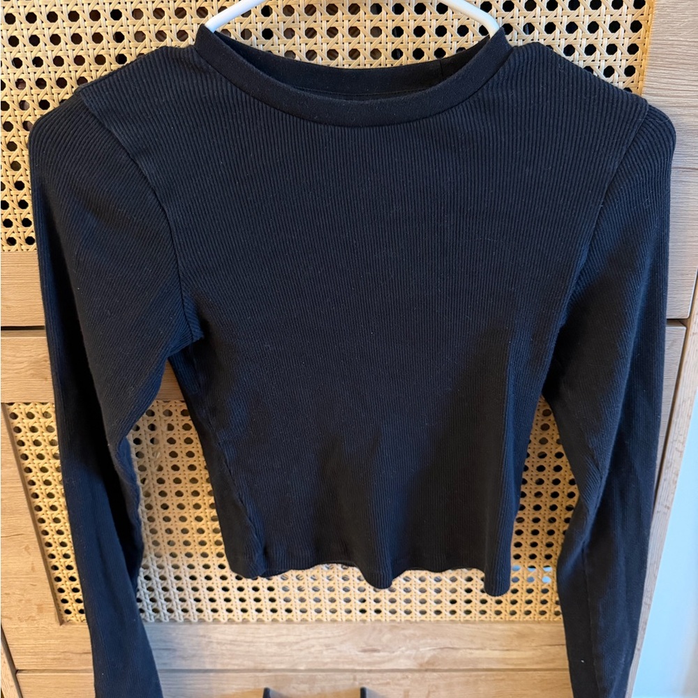 Aritzia TNA Black Ribbed Long Sleeve Tee